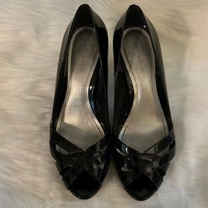 Black patent leather Ann Taylor peep toe platform pumps, size 8